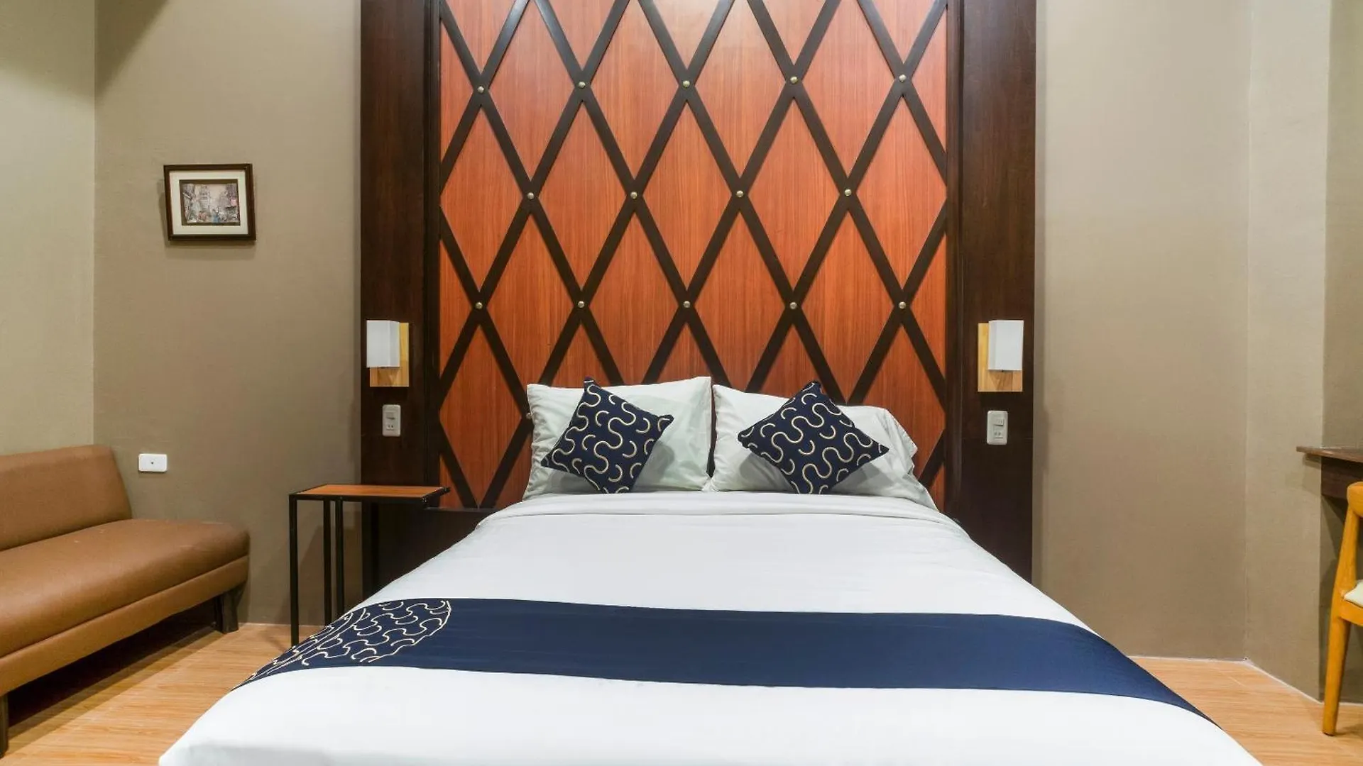 Capital O 460 World Palace Hotel Davao