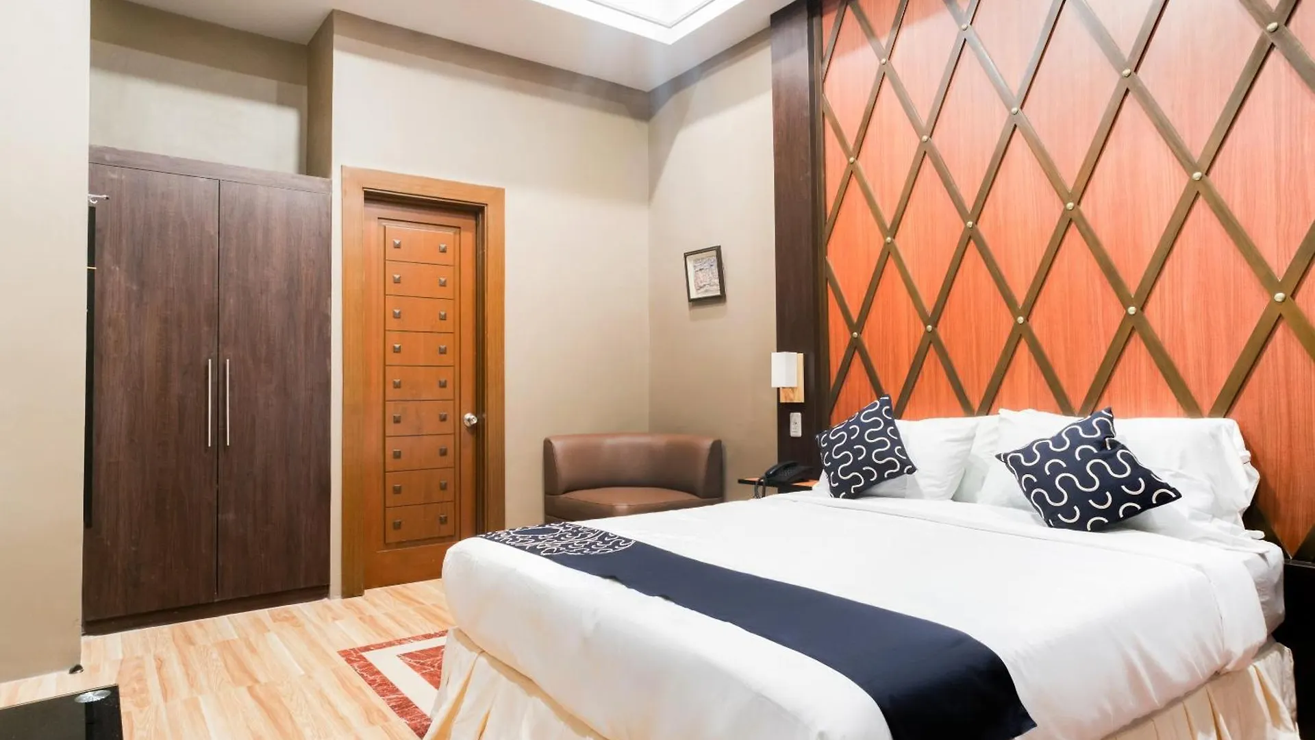 Capital O 460 World Palace Hotel Davao 3*,  Philippines